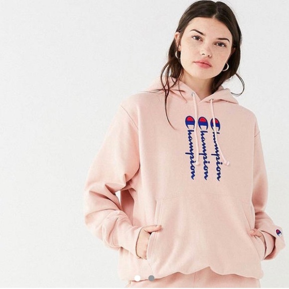 Urban Outfitters Sweaters - Light pink champion sweatshirt